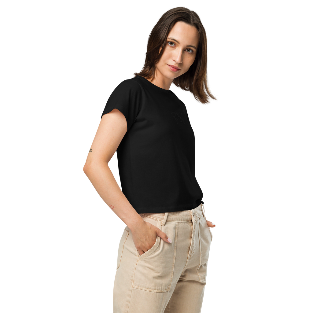World Outline Women’s Cropped T-Shirt
